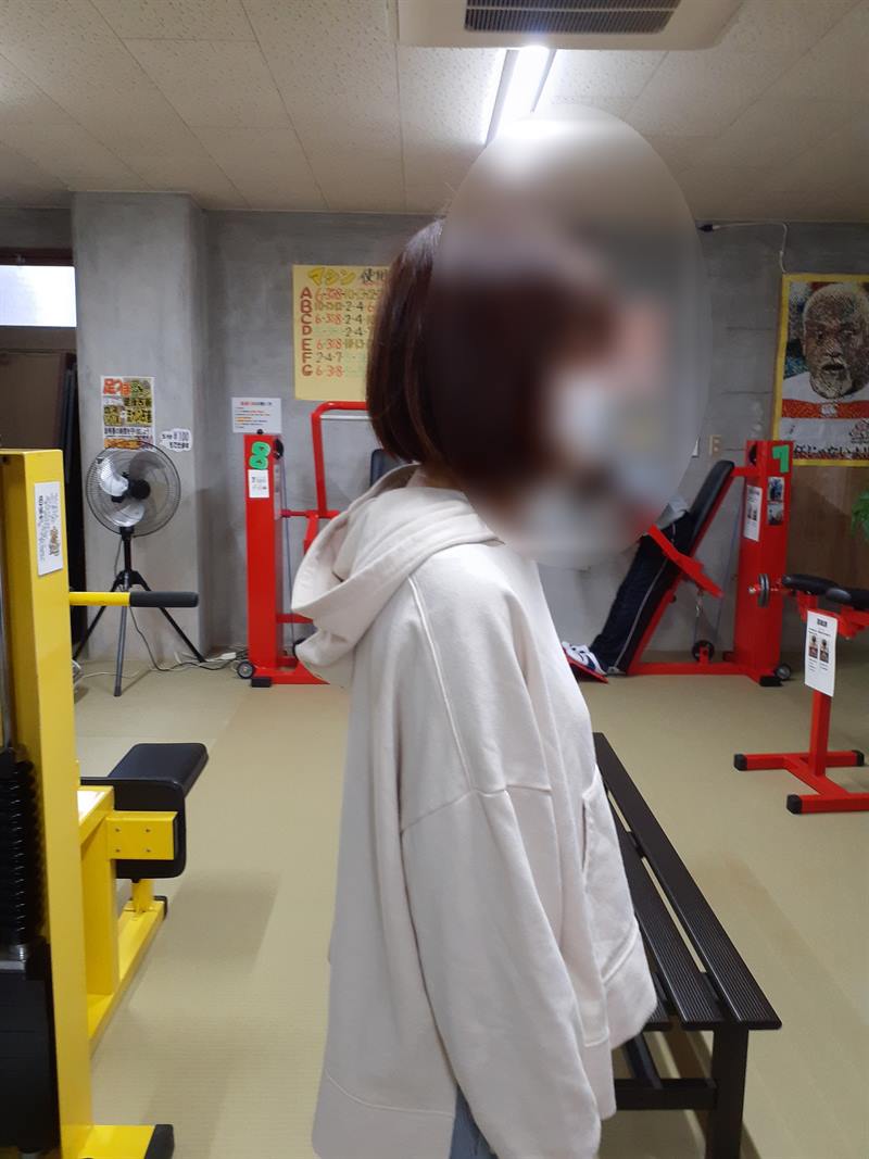 トレーニング前。首が前に出ている